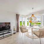 Strandperle In Premium Lage Am Fuer Urlaub Und Workation Mit Hundestrand
