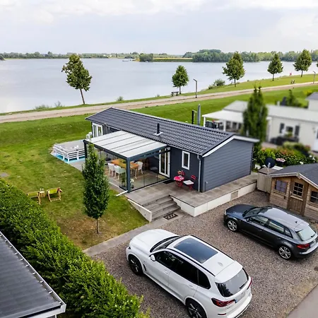 Strandperle In Premium Lage Am Fuer Urlaub Und Workation Mit Hundestrand Lathum