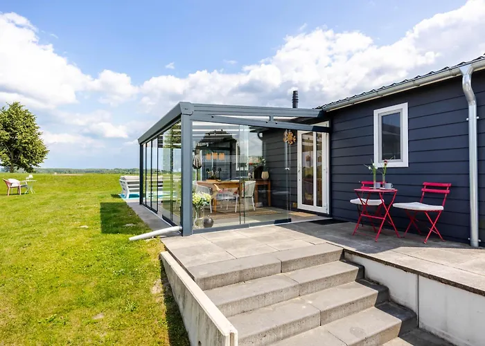 Strandperle In Premium Lage Am Fuer Urlaub Und Workation Mit Hundestrand Lathum