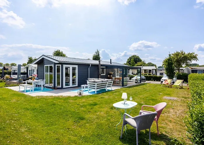 Strandperle In Premium Lage Am Fuer Urlaub Und Workation Mit Hundestrand Lathum